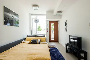 Elites Suites - One Bedroom Townhouse Condo Toronto