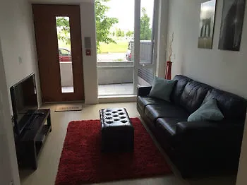 Elites Suites - One Bedroom Townhouse Condo Toronto Apartment